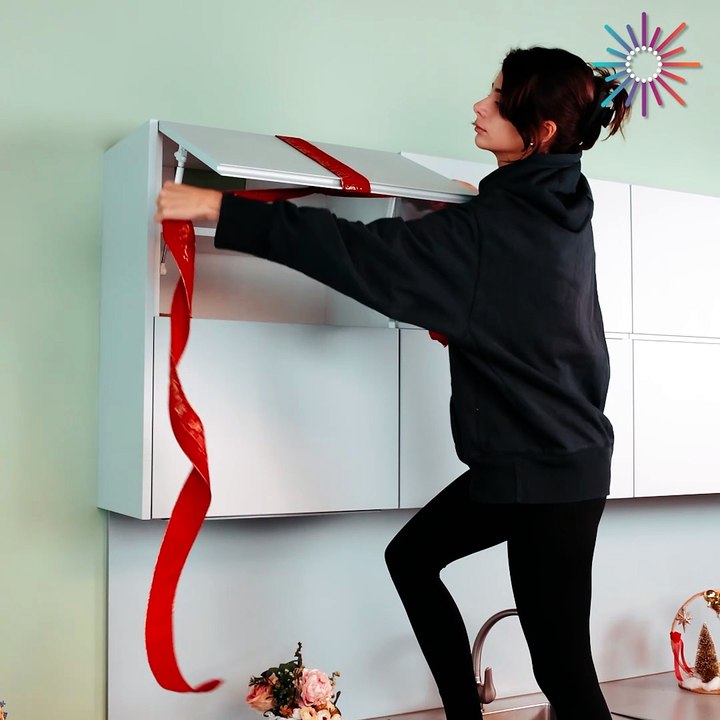 Wrap your kitchen in holiday joy🎀🌟