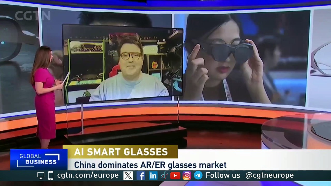 Will everyone be wearing AI glasses in a few years’ time?