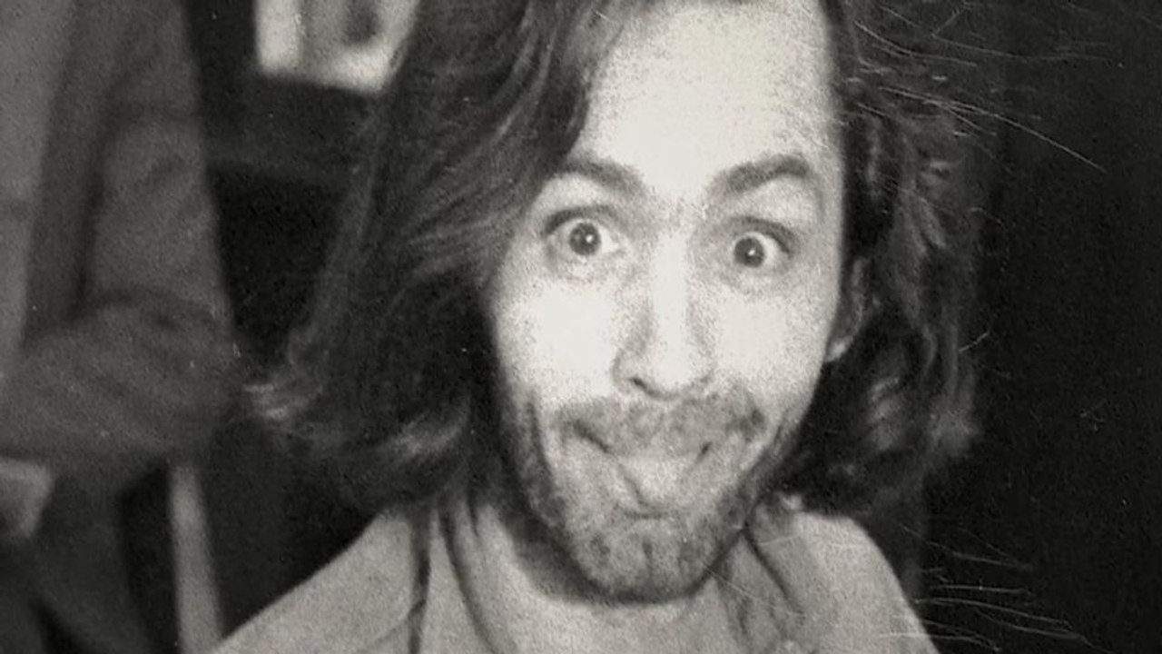 Conversando com um Serial Killer: Mente de Charles Manson 1ªTemporada Trailer Original