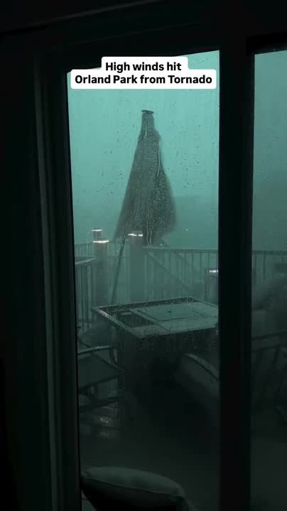 Powerful Tornado Winds Knock Over Patio Umbrella in Illinois, USA