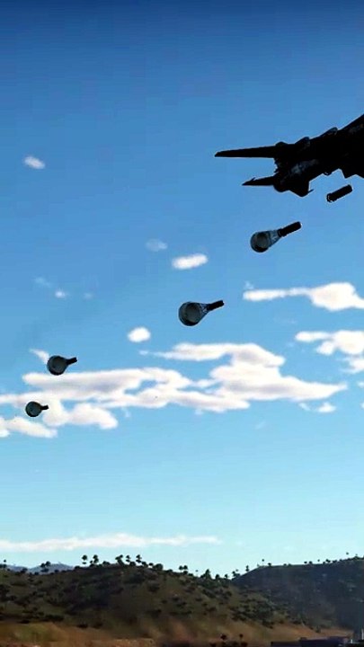 Precision Air Strike Maneuver in the Su-17 Fighter Jet