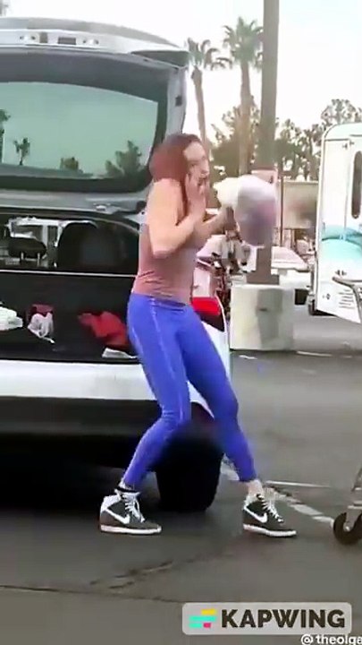 Funny moment #funny #fails #fyp #trending #follow