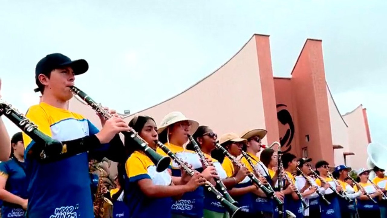 tn7-Banda CEDES Don Bosco afina logística para desfilar en el Desfile de las Rosas