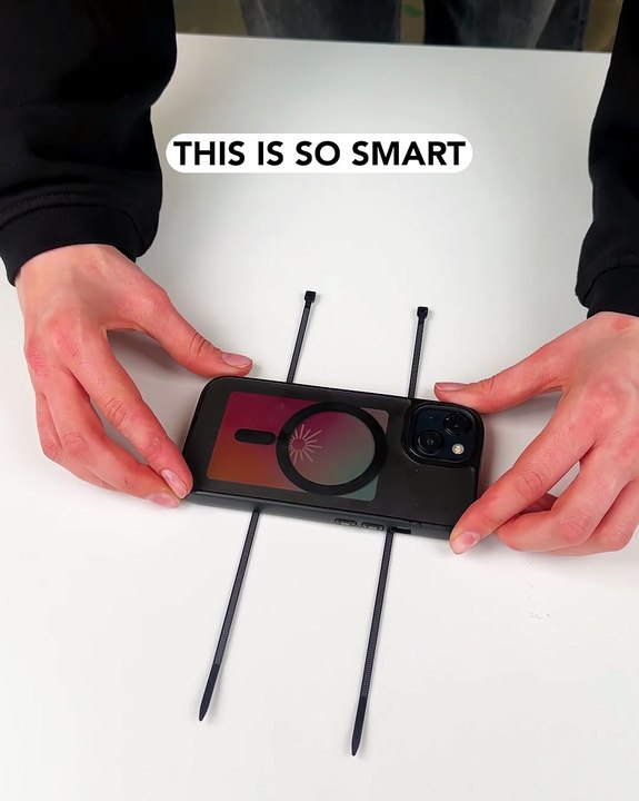 Turning your phone into a mini cinema 📽️