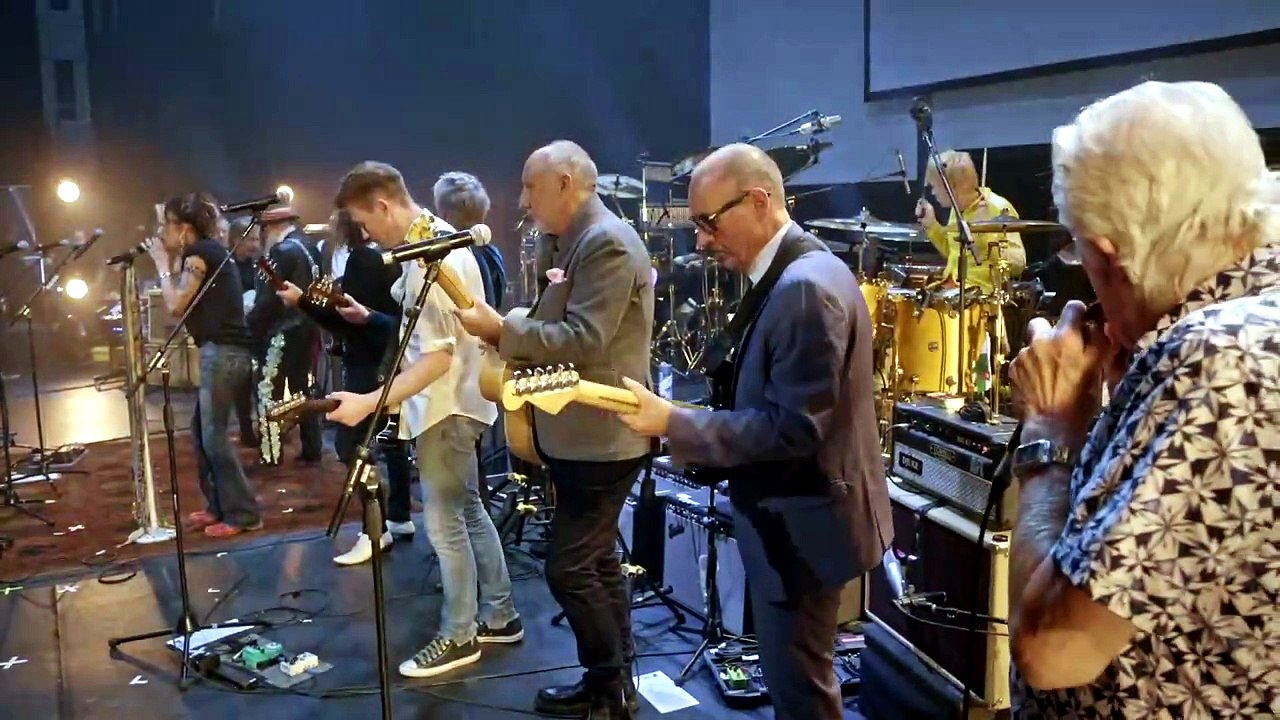 Shake Your Moneymaker (Elmore James cover) - Mick Fleetwood & Friends (live)