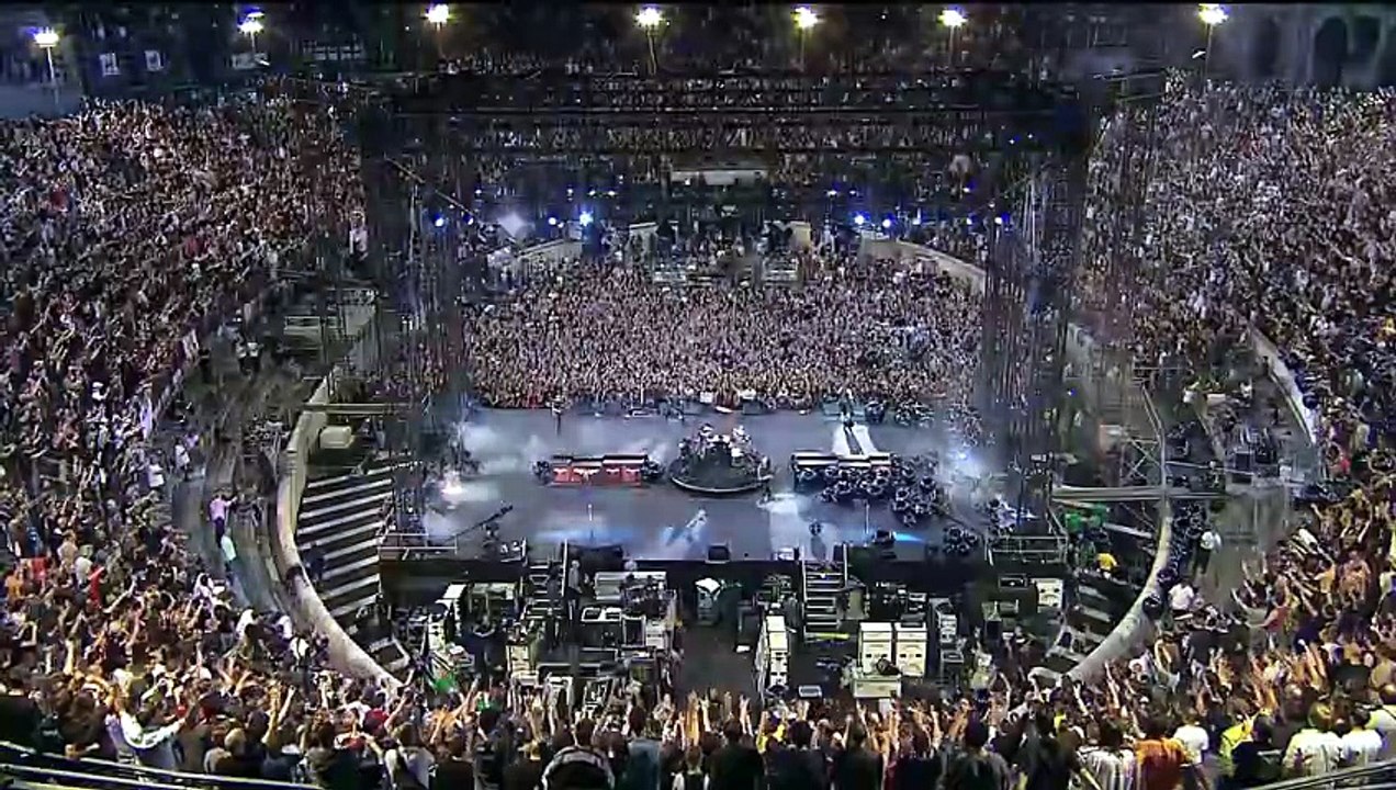 Seek & Destroy (with 'Wasting My Hate' outro) - Metallica (live)