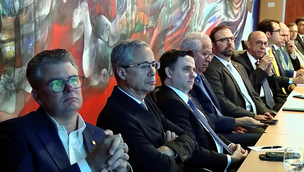 Valdez Albizu, Magín Díaz y Sanz Lovatón pasan revista a la economía junto a presidentes de la banca múltiple