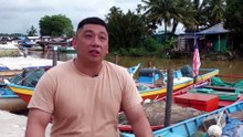 After dark, Malaysia's crocodile hunters go to work