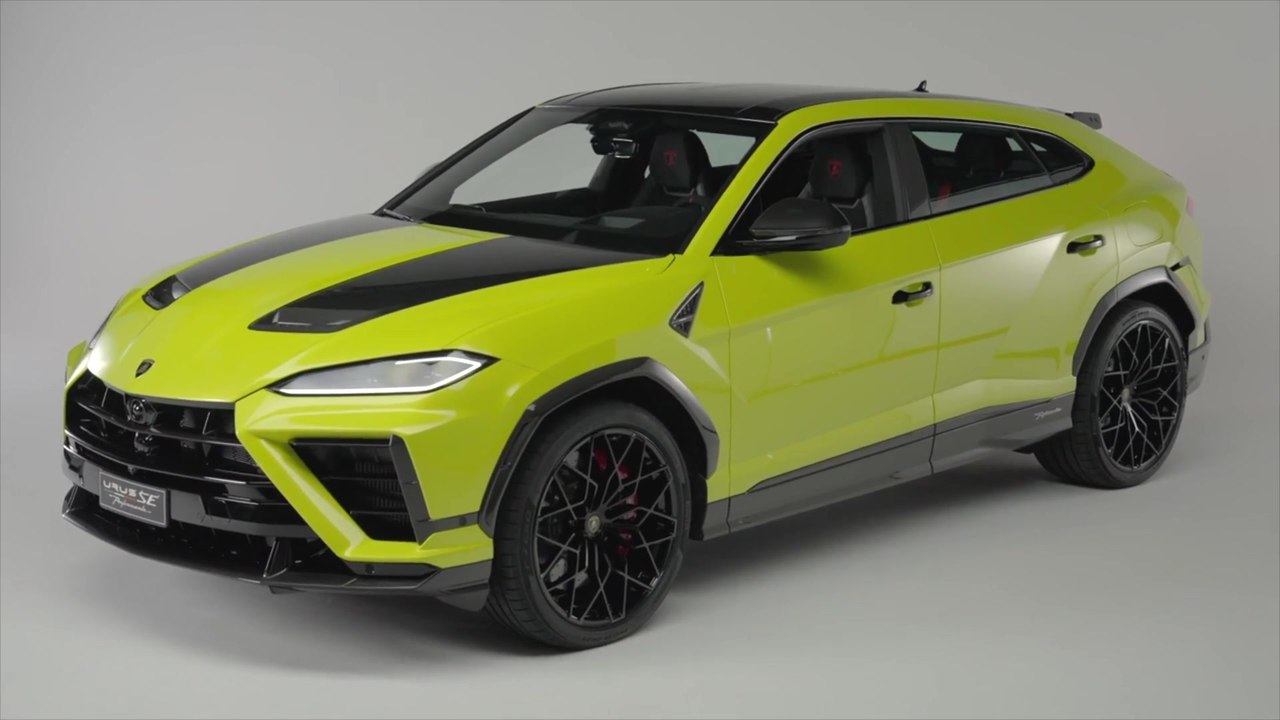 Lamborghini Urus SE Performante Exterior Design in Studio