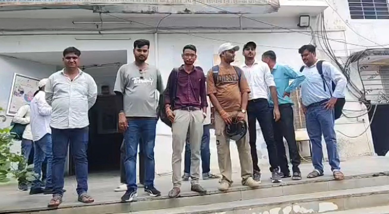 swm news: करोड़ों का भुगतान उठाने के बावजूद महीनों से वेतन से वंचित कर्मचारी