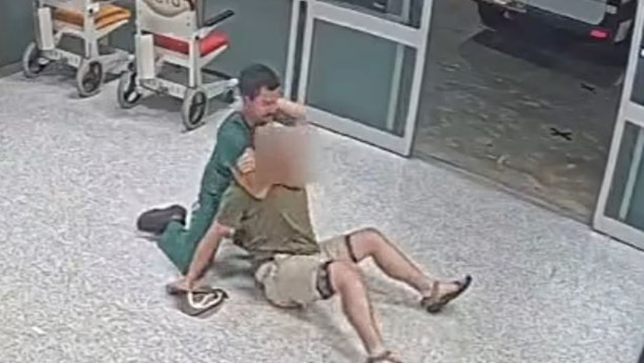 El vídeo viral del enfermero tranquilo que neutraliza con jiu-jitsu a un paciente violento e intoxicado