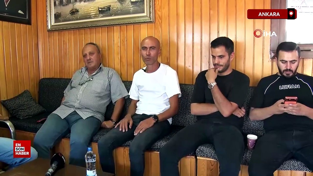 Ankara'nın "Gülen Adamı" kahkahasıyla yolcularını güldürüyor