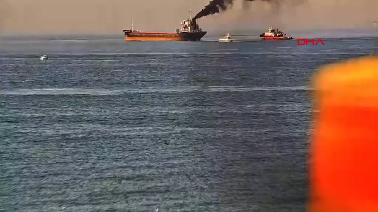 İstanbul'da gemide yangın
