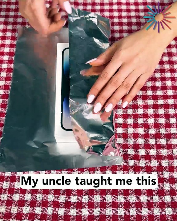 Gift wrapping with aluminum foil🎁✨