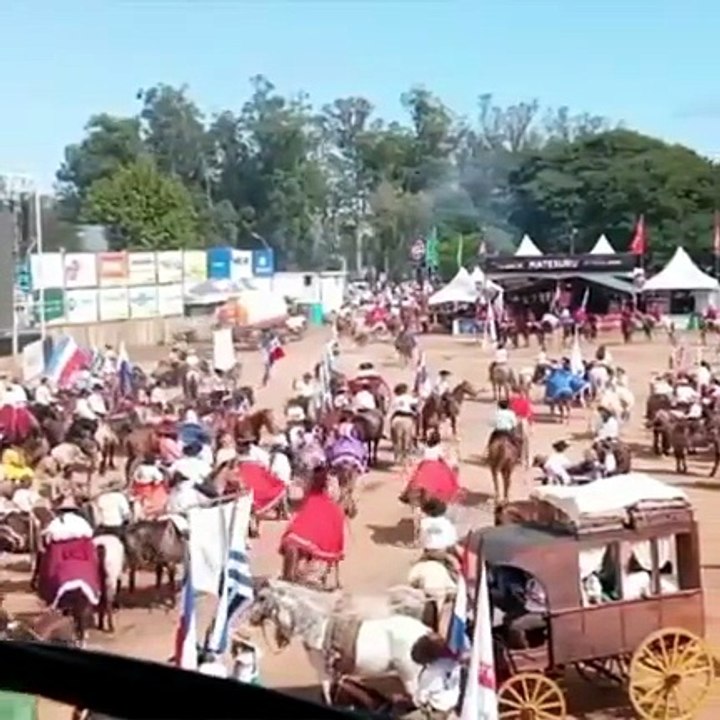 La salida del Desfile Gaucho desde Laguna de las Lavanderas - Patria Gaucha 14/03/2026