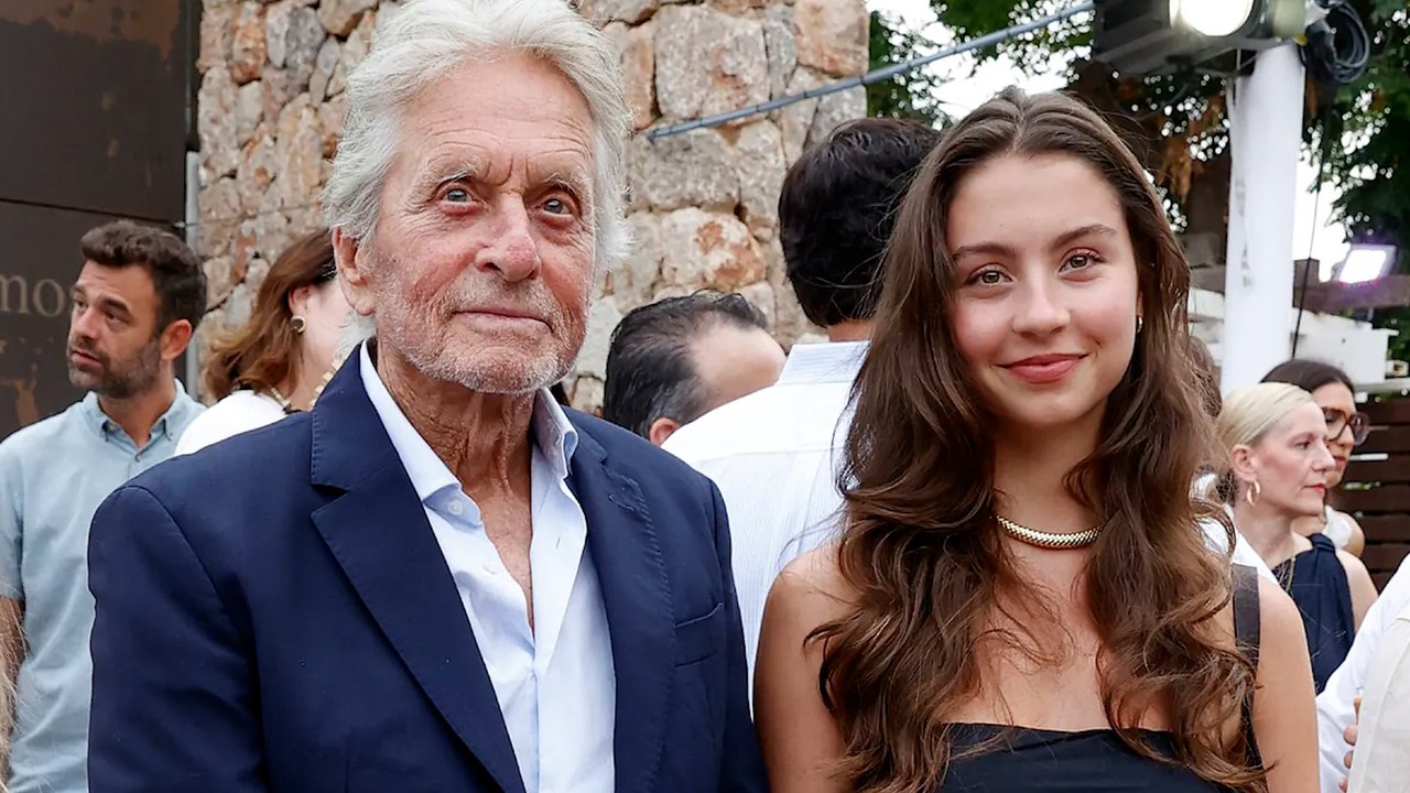 La hija de Michael Douglas y Catherine Zeta-Jones conquista en Mallorca hablando castellano
