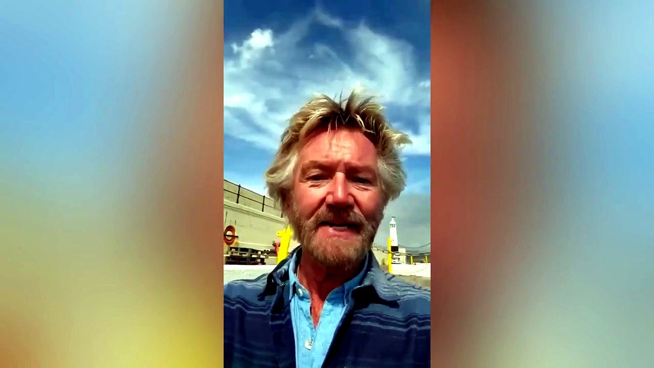 Noel Edmonds faces backlash for releasing captive lobsters back into the sea