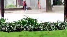 Así caminó Candela Arizaga por las calles de Belgrano tras denunciar a Facundo Moyano
