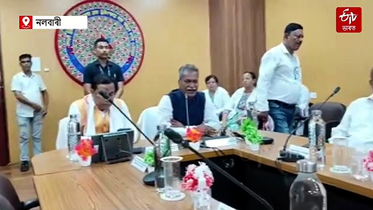 উজনিৰ বানাক্ৰান্ত অঞ্চললৈ চিকিৎসক-ঔষধ প্ৰেৰণ কৰা হৈছে: নলবাৰীত স্বাস্থ্যমন্ত্ৰী অশোক সিংহল