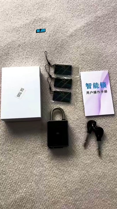 LOOK AT THIS SMART LOCK 👀”