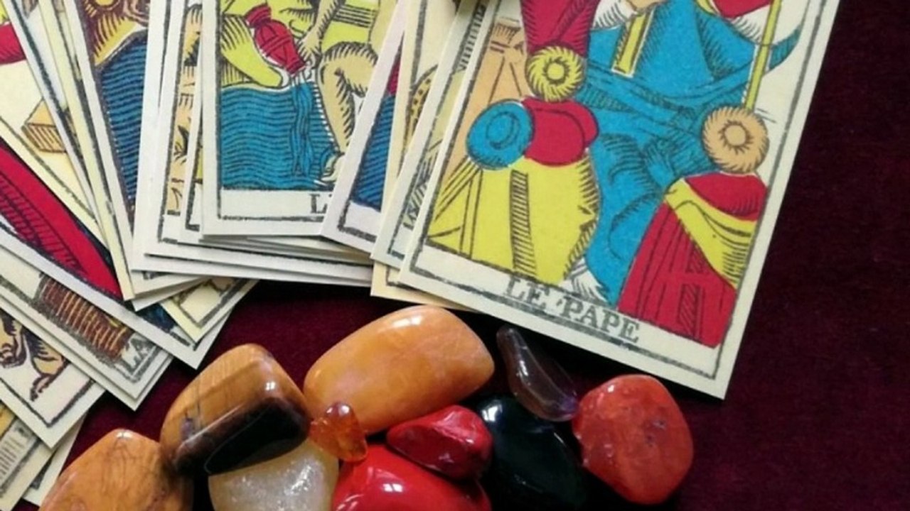 Tarot telefónico sin espera en Barcelona: atención inmediata