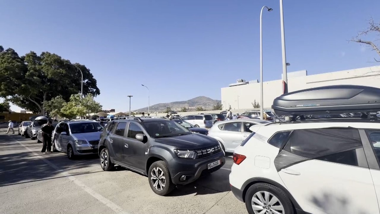 Más de seis horas de cola para entrar a Melilla