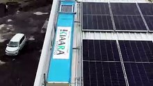 Solar panels automatically clean robots