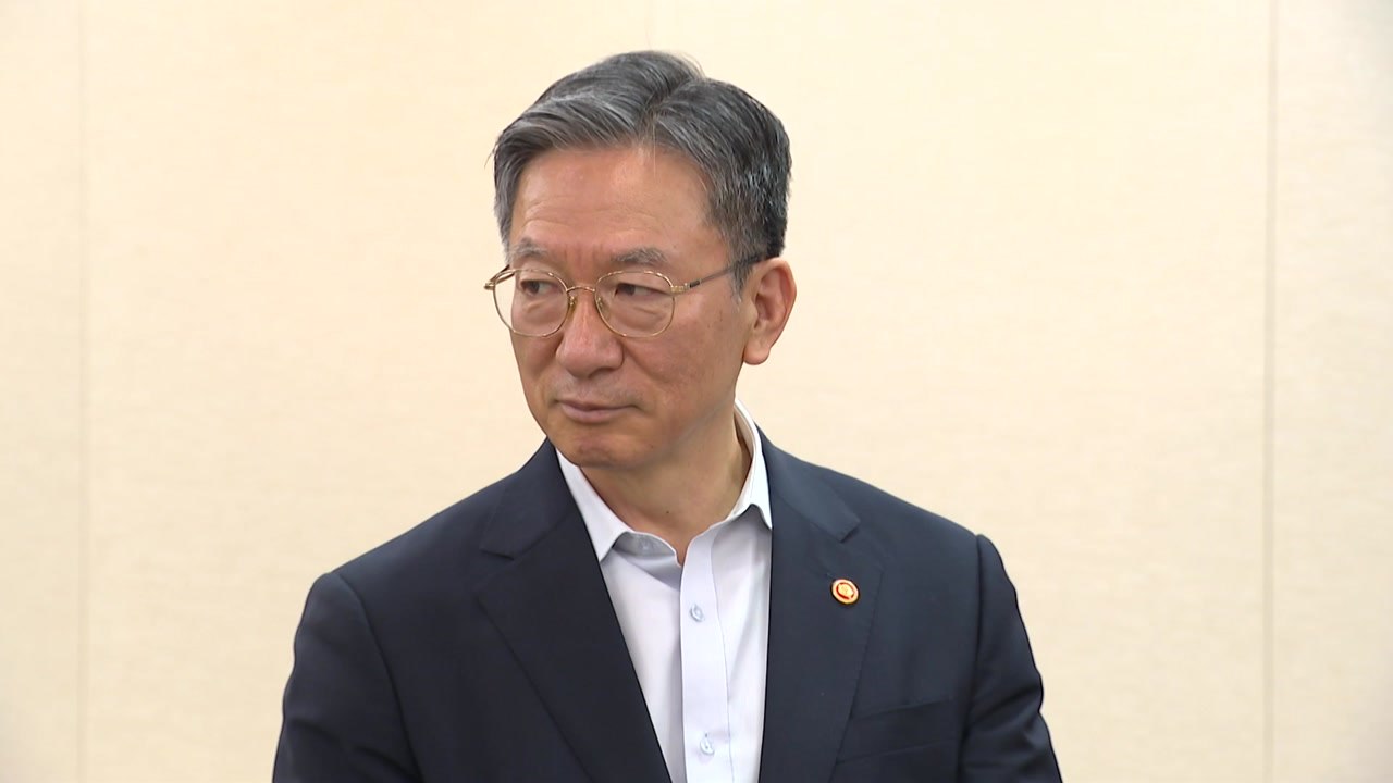 정성호, 형소법 개정 우려..."판사도 재판하며 수사해야" / YTN