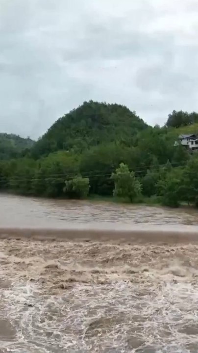Las intensas lluvias en China obligan a evacuar a cerca de 400.000 personas