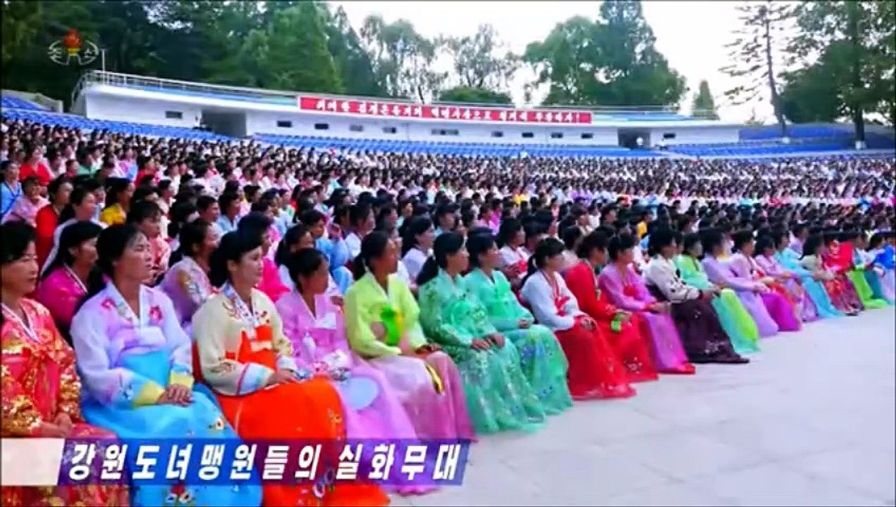 Encontro das integrantes da União das Mulheres da província de Kangwon e notícias do setor pedagógico da província de Ryanggang