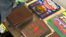Hay objetos que no solo se coleccionan: transforman.Un libro puede ser una exposición.