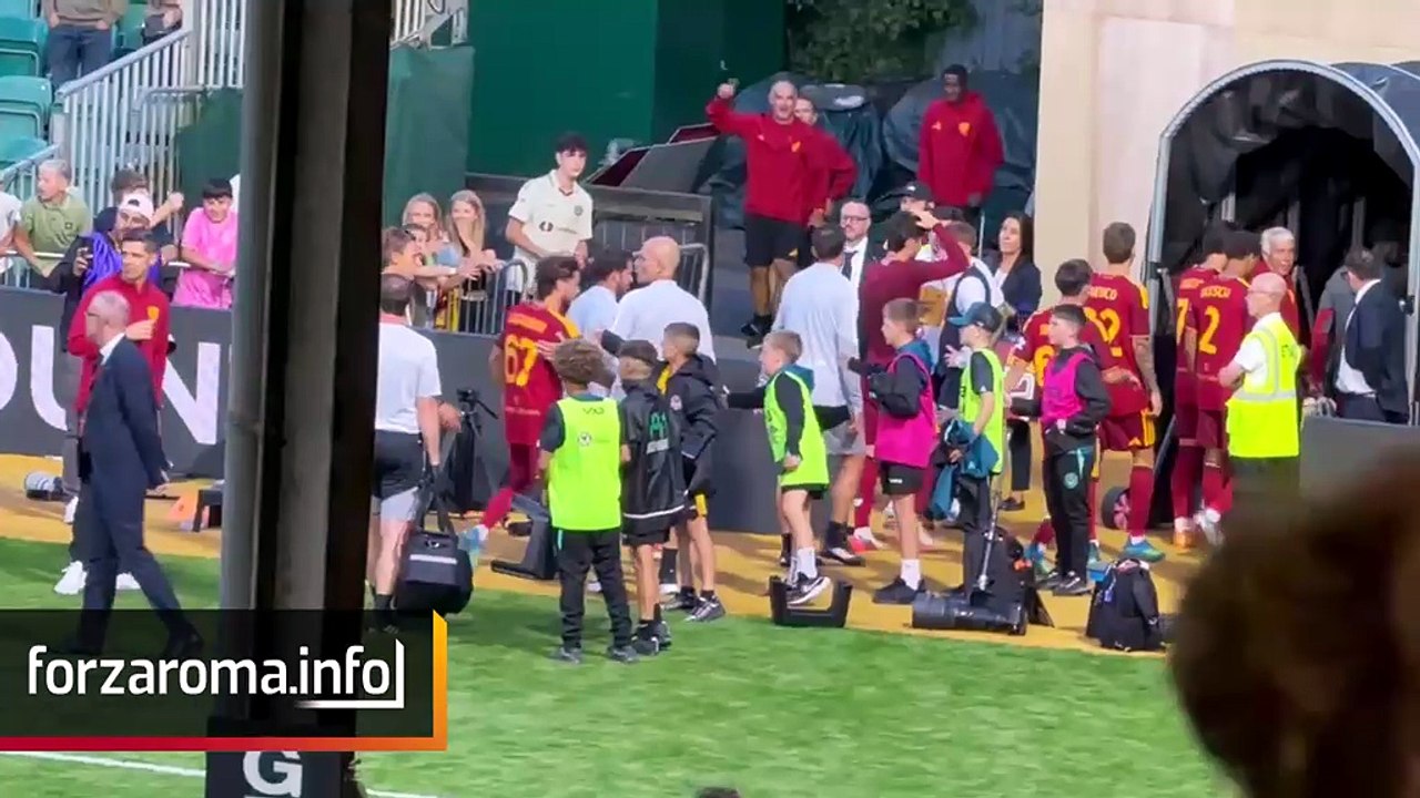 Bah, esempio di gruppo: in stampelle segue la Roma e festeggia la vittoria