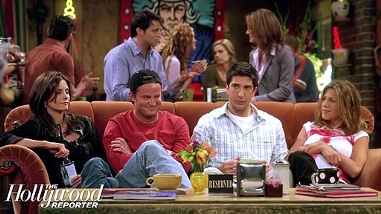 Jimmy Kimmels Quizzes Courteney Cox on 'Friends' Trivia With His Superfan Relative | THR News [Full Movie]
