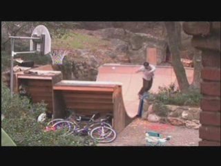 BART SARIC SKATEBOARDS in “POR VIDA”