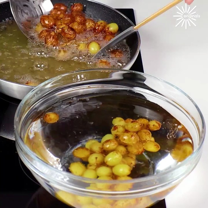 Incredible fried grapes cake ASMR! 🍇😋