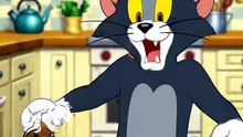 Cat_grabbing_food_getting_pranked_202608042121