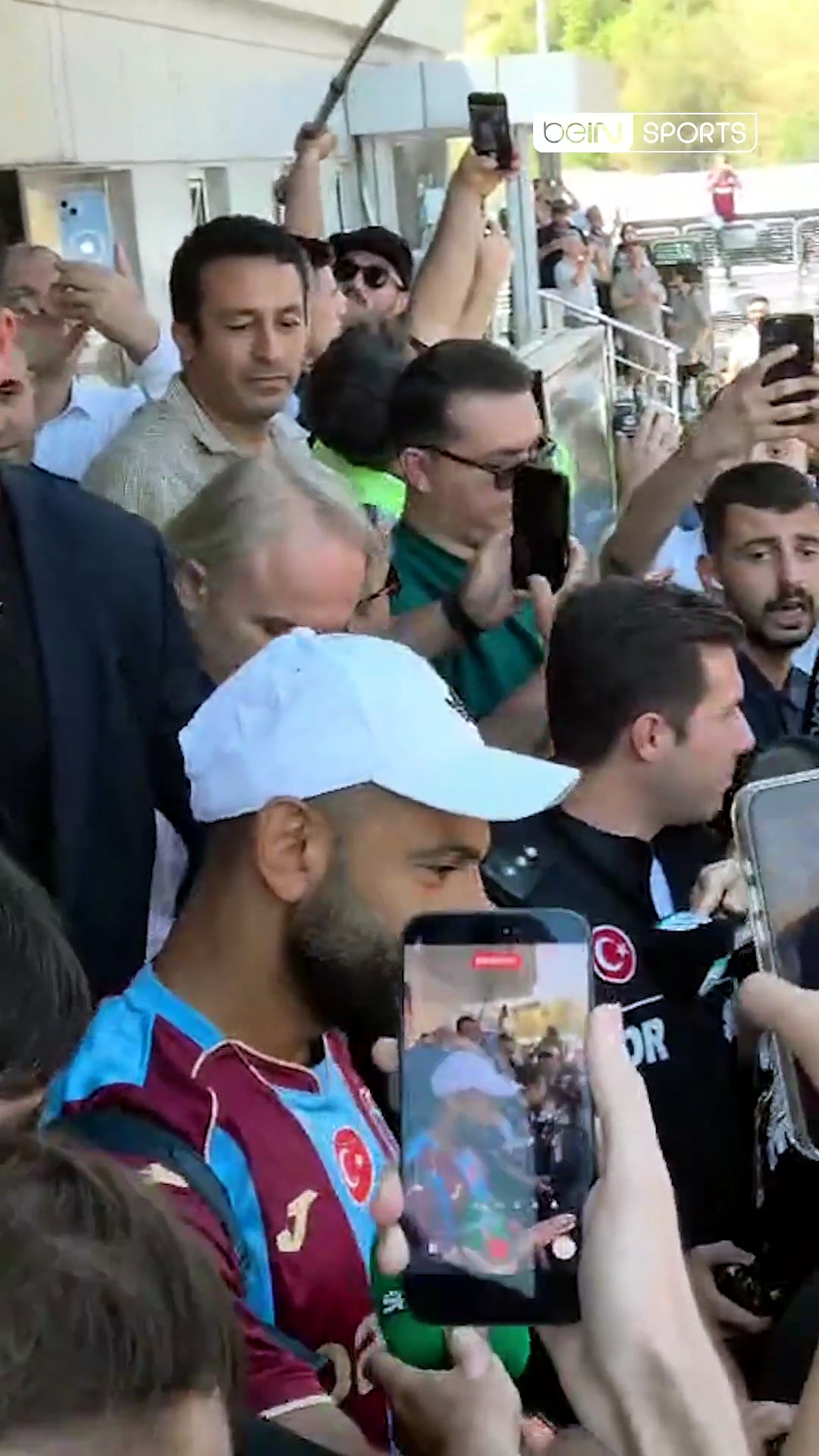 L'arrivée incroyable de Mohamed Salah à Trabzonspor !