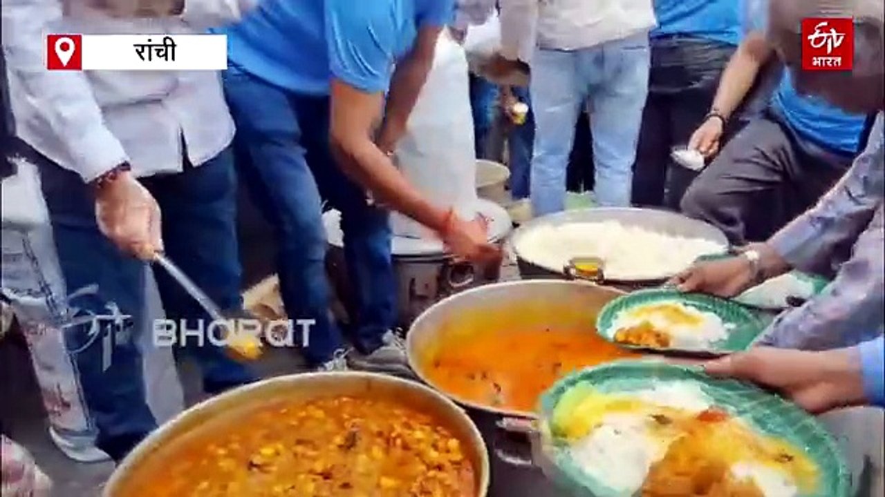 JPSC PROTEST: धरना स्थल पर लंगर जैसी व्यवस्था, छात्रों के लिए भोजन में दाल-भात से लेकर सत्तू शरबत तक