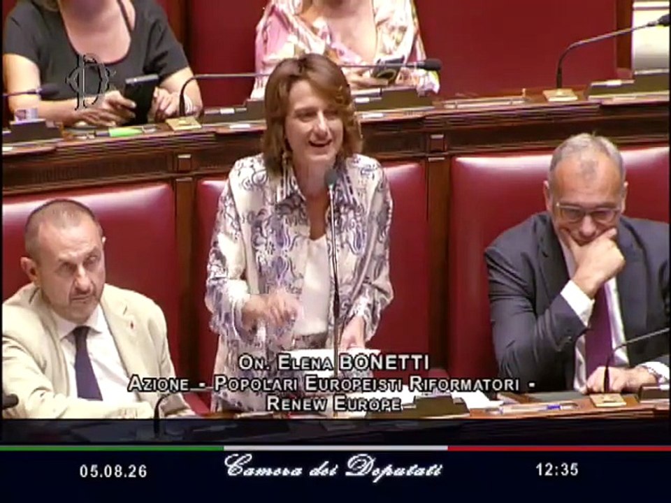 Tensione alla Camera, Conte: “State consegnando l’Europa e un arsenale militare ai neonazisti dell’Afd”