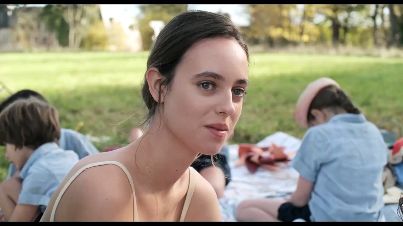 A Girl’s Story  (Mémoire de fille)  - Trailer (OV)