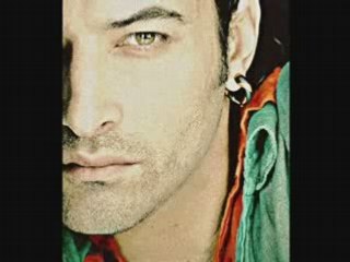 Ali güven yanımda ol dinle izle