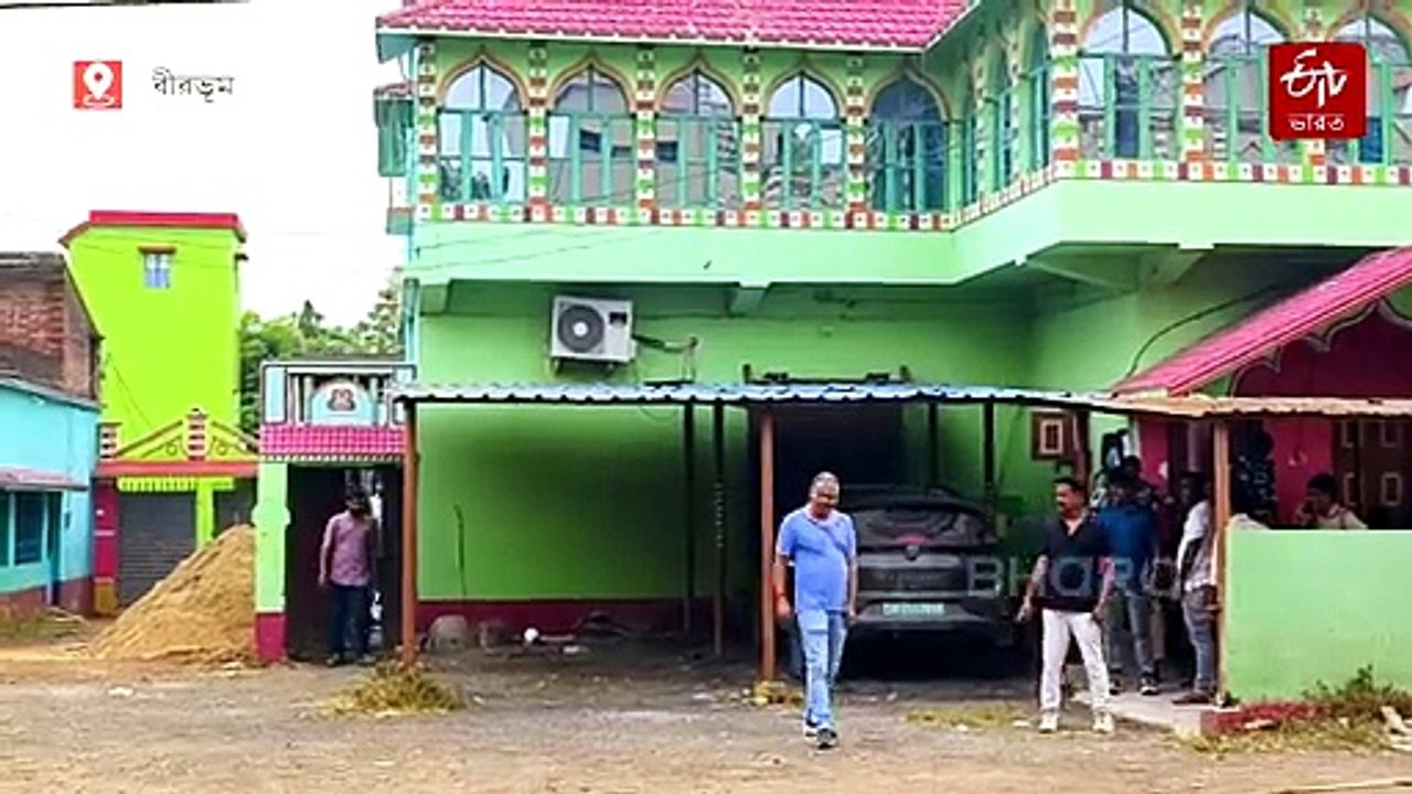 'মেয়ে-জামাই কোথায় জানি না', শ্বশুর দিলেন টুলুর কলকাতার বাড়ির খোঁজ