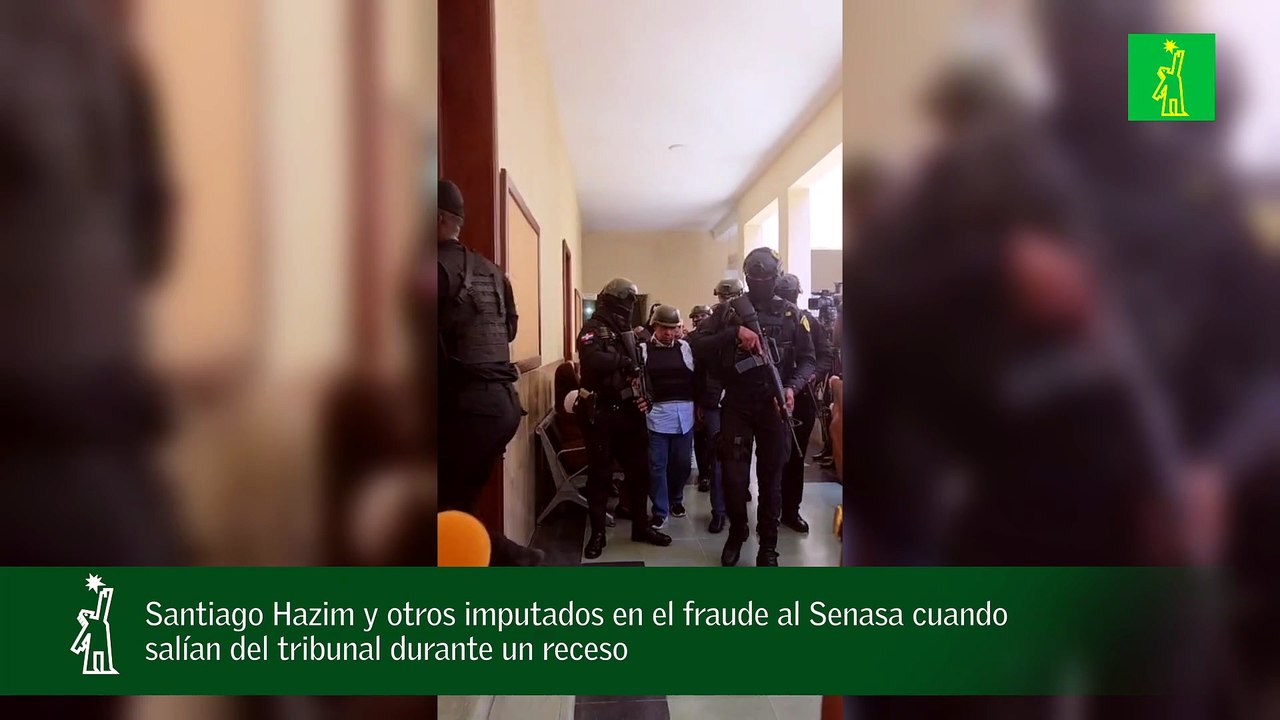 Santiago Hazim y otros imputados en el fraude al Senasa cuando salían del tribunal durante un receso
