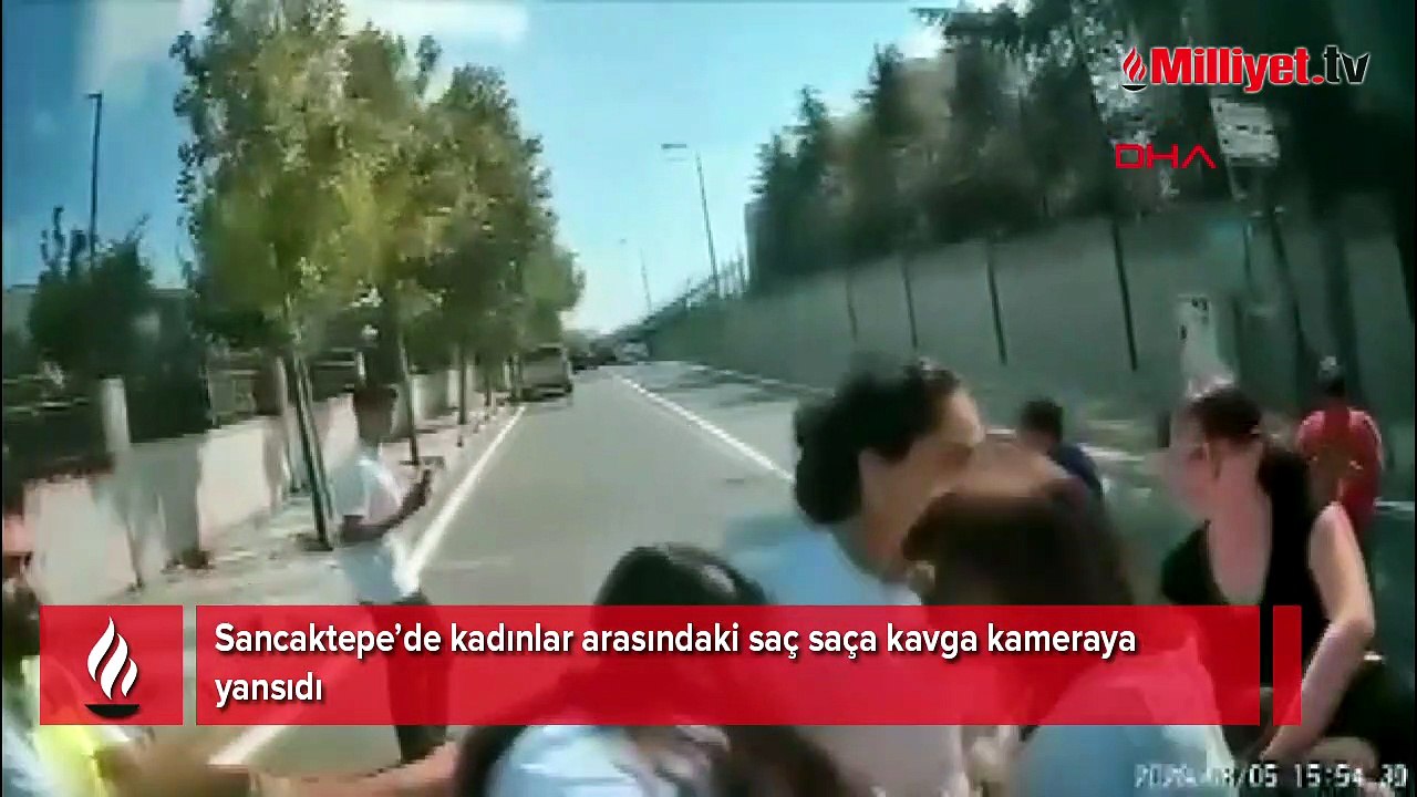 Sancaktepe’de kadınlar arasındaki saç saça kavga kamerada