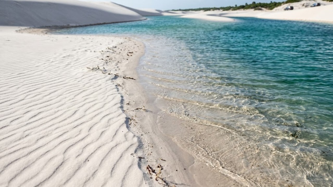 NASA Reveals Uncommon 100-Foot Sand Dunes Comparable to New York City