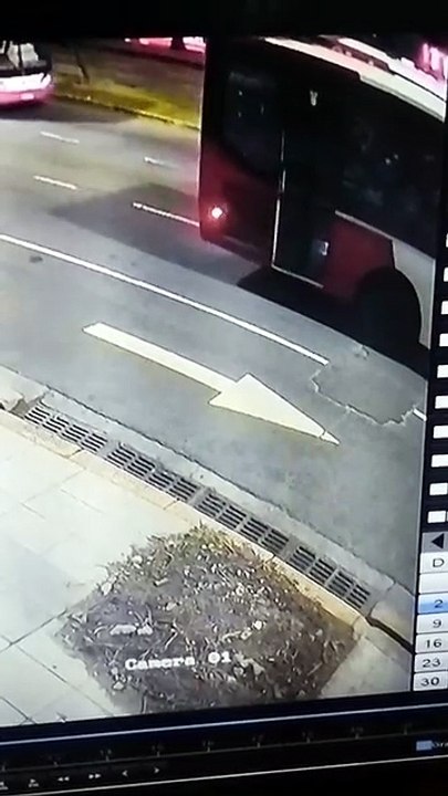 Nuevos videos impactantes de la madrugada de descontrol y escándalo que dejó a Facundo Moyano detenido