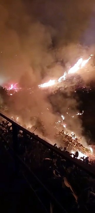 Incendio alle Eolie