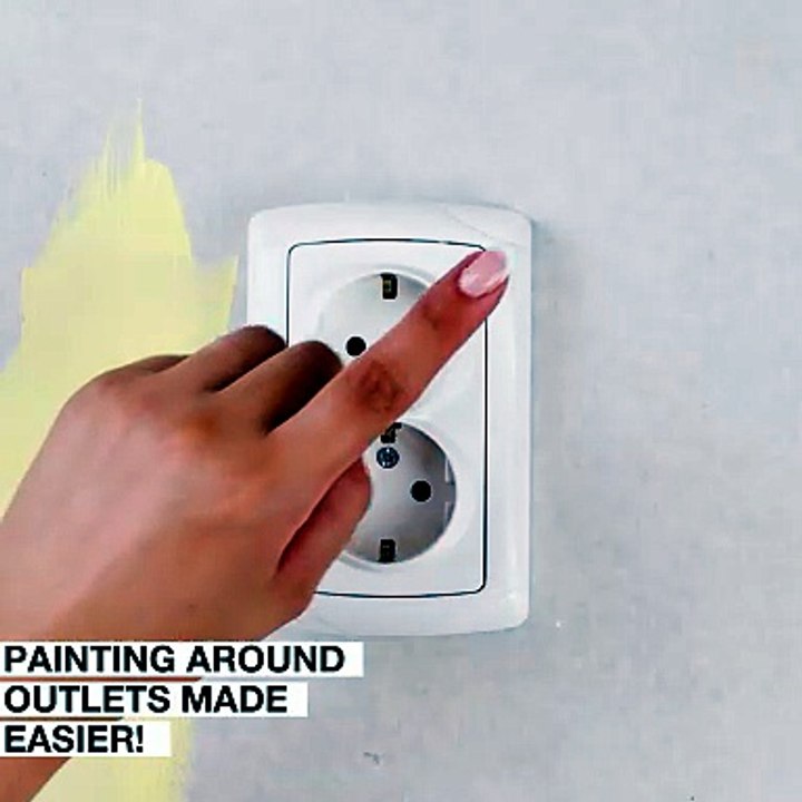 Smart hack for painting around outlets! 🔌💯
