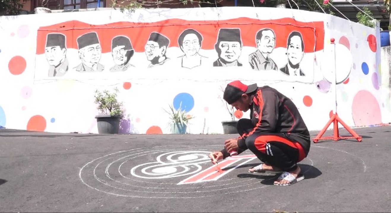 Semangat Warga Semarang Menghias Kampung untuk Menyambut HUT Ke-81 RI