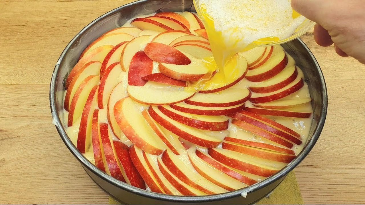 Ein schnelles und einfaches Apfelkuchen Rezept wenn Sie nur ein paar Äpfel zu Hause haben